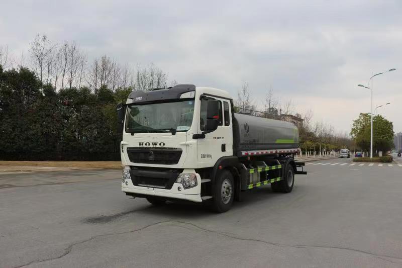 重汽豪沃 14.1 方灑水車