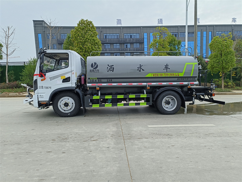東風華神9.2噸帶電子炮灑水車