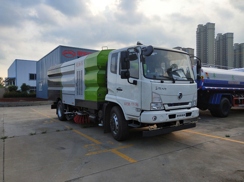 東風(fēng)天錦KS洗掃車-12立方天錦洗掃車